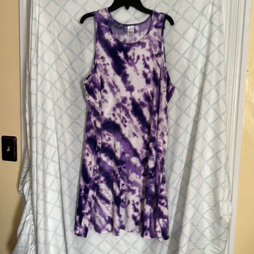 Soft, comfortable midi dress.